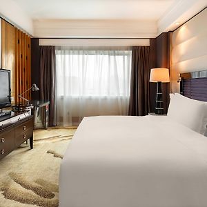 One-Bedroom King Suite